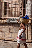 The great Chola temples of Tamil Nadu - The Sri Ranganatha Temple of Srirangam. Pilgrims visiting the temple. 